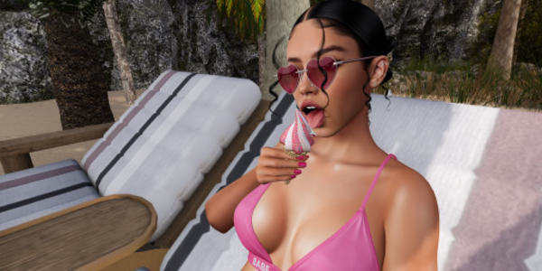 Neferneferu Maroon's Profile Image